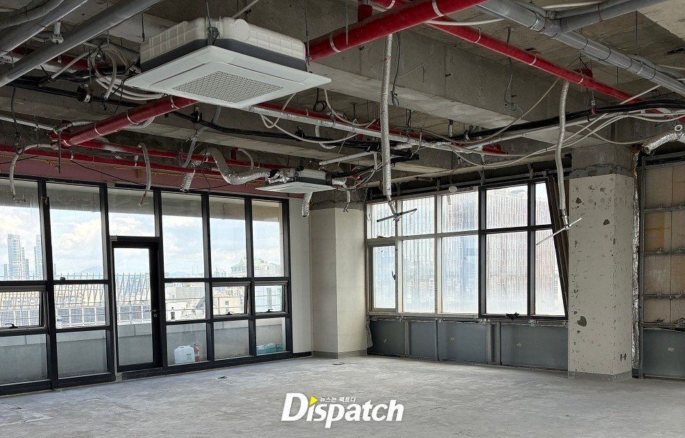 Địa điểm các cô gái được hẹn tới. Ảnh: Dispatch.