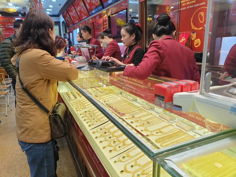 Nhà đầu tư nên thận trọng trước làn sóng mới